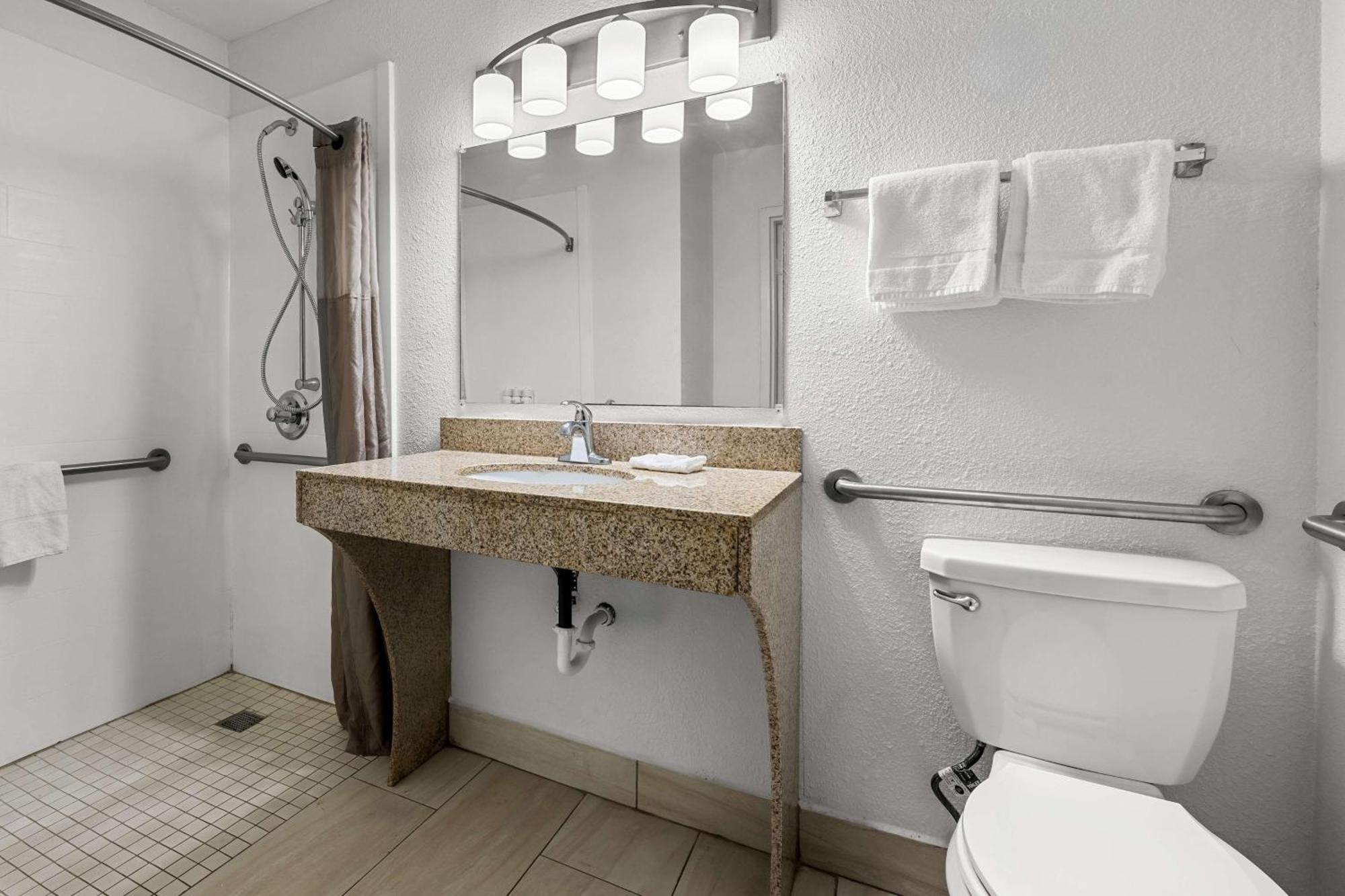 Americas Best Value Inn Hamilton Екстер'єр фото